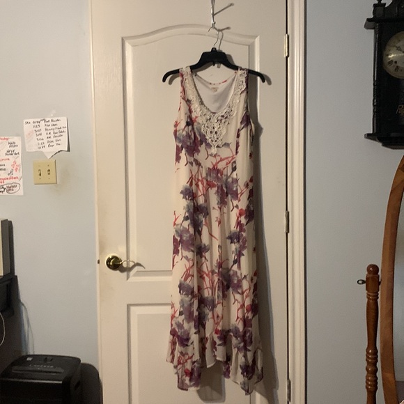 Beautiful Size Large Reba Dress. Like new. Gorgeous dress - Picture 4 of 6